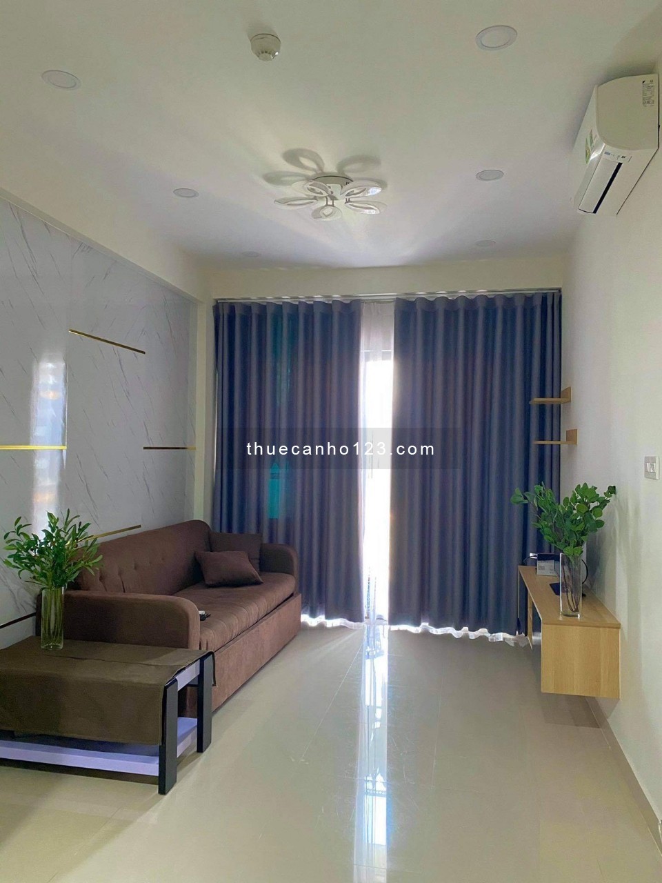 Nhà đẹp cho thuê căn hộ 2PN dt 73m3 full nội thất The Sun Avenue giá Cực Sốc CHỈ 14tr