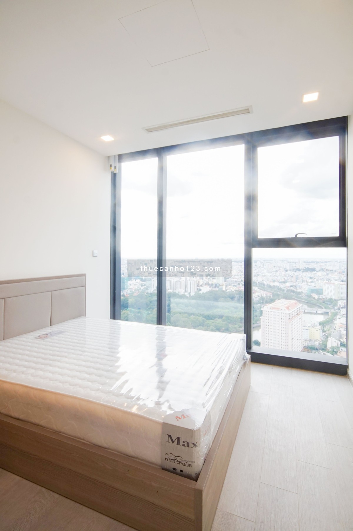 Vinhomes Golden River Bason cho thuê căn hộ 3 pn - full nội thất view đẹp giá chỉ 35tr, 105m2