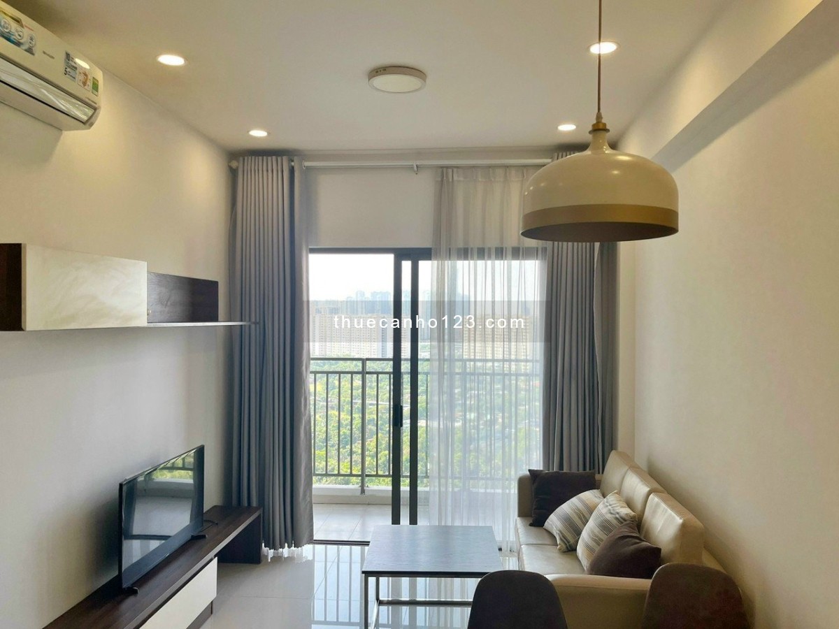 Căn hộ 2 phòng ngủ tại THE SUN AVENUE, nội thất đầy đủ, View Lànmark 81 cực xinh, giá 16.5 triệu