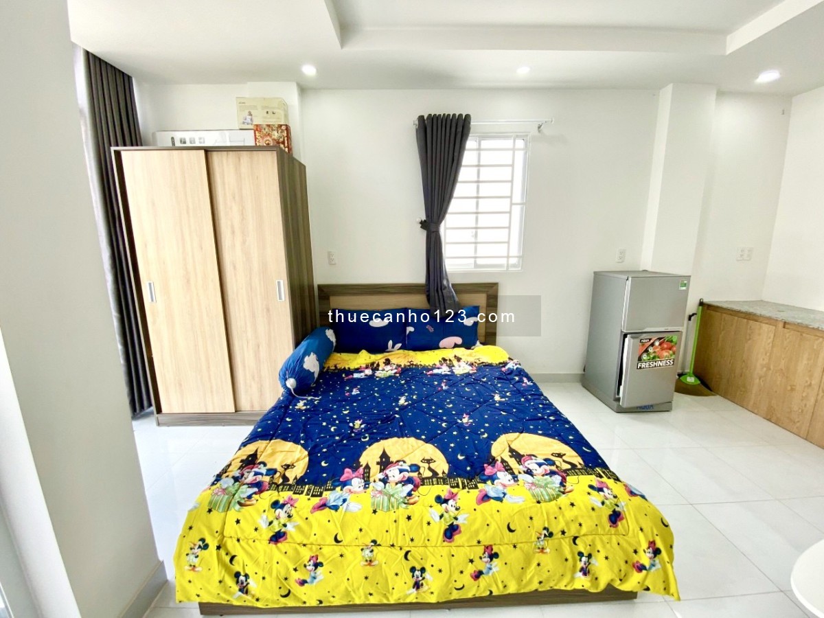 Cho thuê căn hộ dạng studio ban công to full nội thất ngay trung tâm Quận 7 sát Lotte
