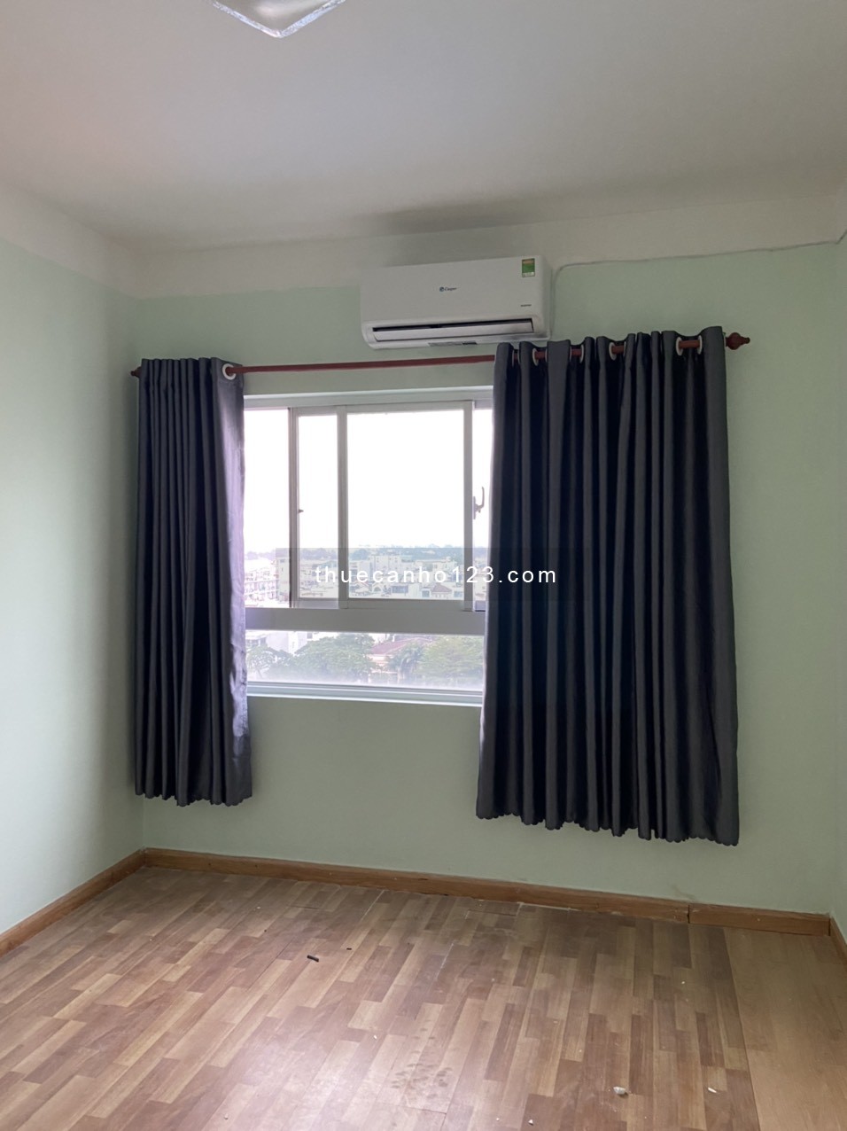 Cho thuê căn hộ chung cư cao cấp Carillon 1 gần sân bay TSN, Tân Bình. 95m², 3PN 2WC full nội thất