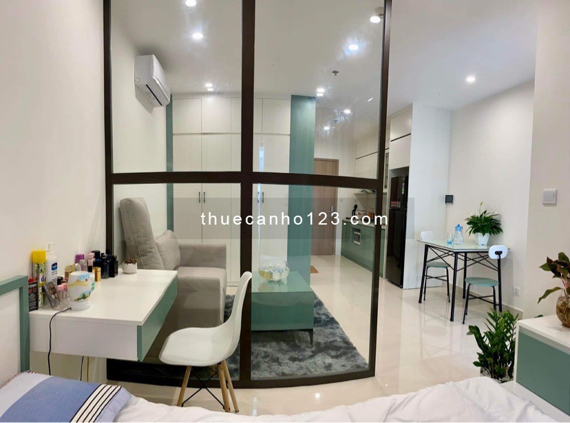 chị gái đi nước ngoài, cần cho thuê căn Studio giá rẻ tại Smart City, liên hệ 0365811049