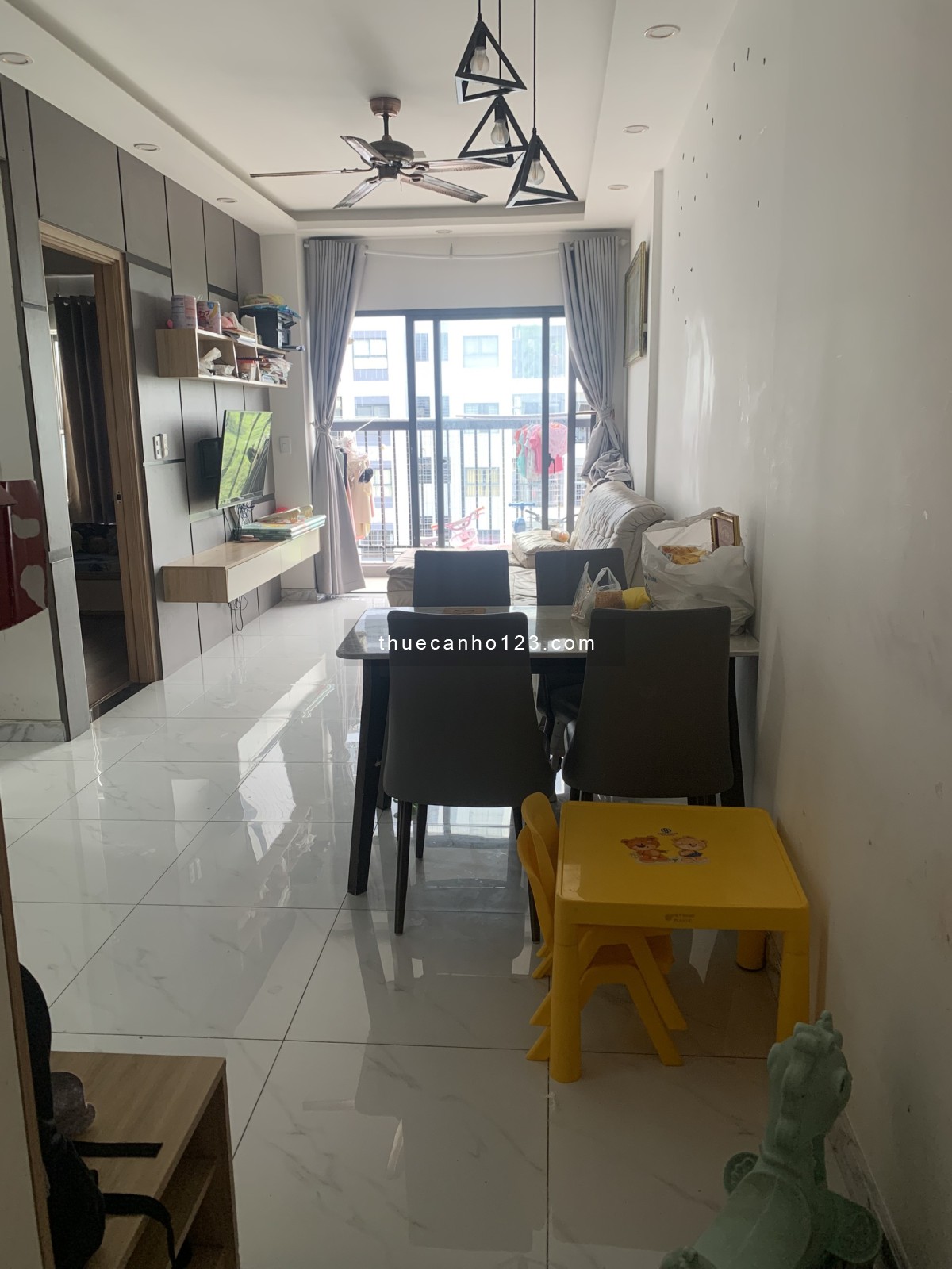 Cho thuê Saigon Avenue 3 pn 2 wc dọn vào liền được giá 8.tr. LH 0906795092