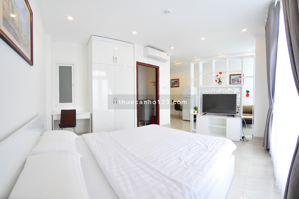 Căn hộ dạng 1PN và studio balcon full nội thất gần cầu Công Lý, chung cư The Prince-Novaland, Q.PN