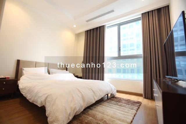 Cho thuê căn 3 ngủ đủ đồ tầng 15 tòa nhà Vinhomes Nguyễn Chí Thanh (MPDV)