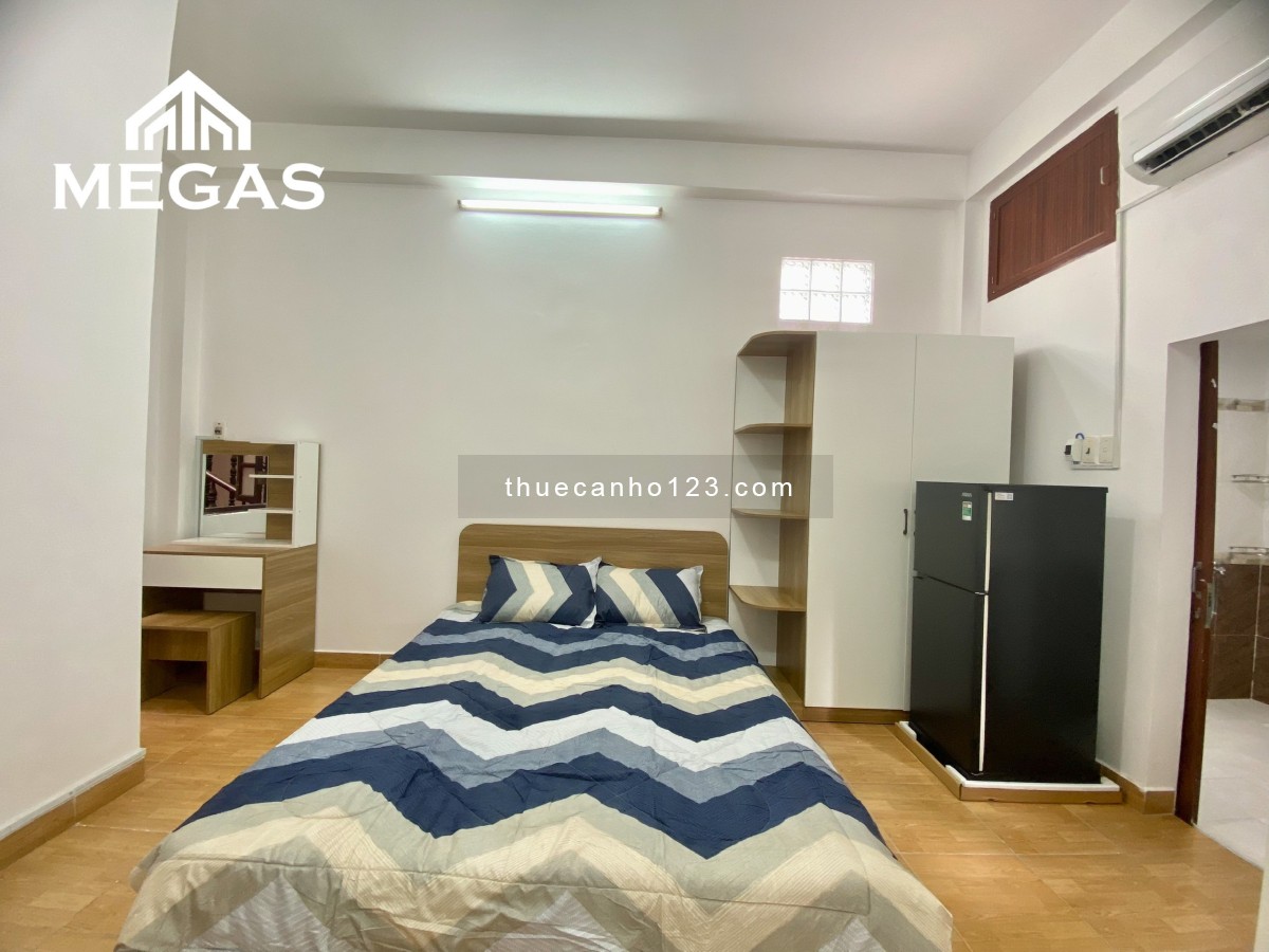 CĂN HỘ BANCONG THOÁNG MÁT GIÁ RẺ TẠI TRUNG TÂM QUẬN 10