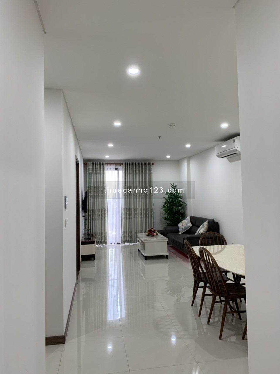 Cho thuê căn hộ Hà Đô, 97m2, 3pn, 2wc, NTCC