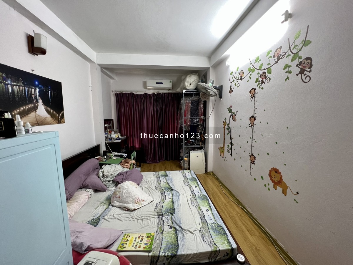 Cho thuê căn hộ 3 phòng ngủ 2wc đủ đồ tập thể Huỳnh Thúc Kháng
