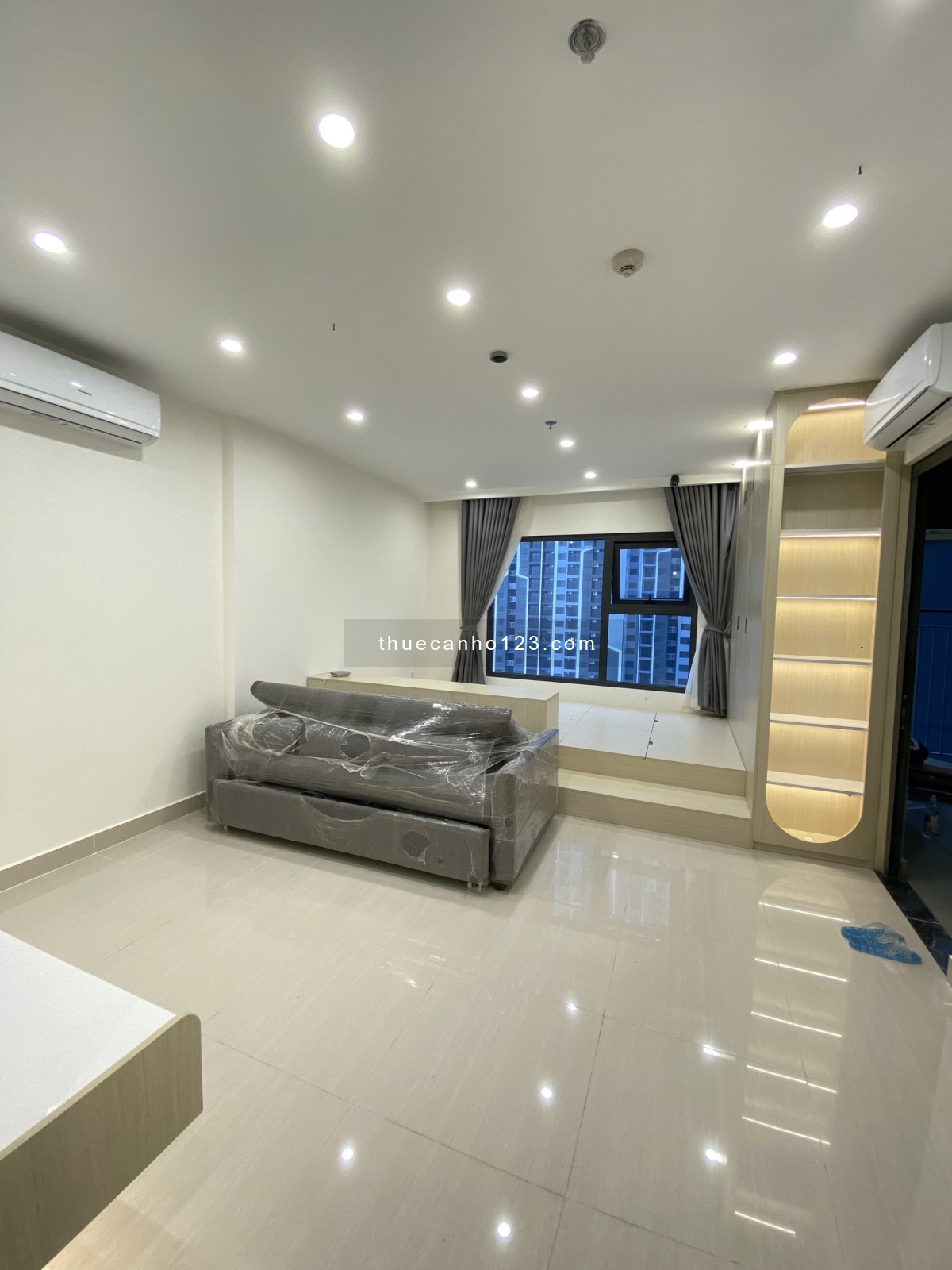 Cho thuê Studio Full đồ mới tinh Vinhomes Smart City