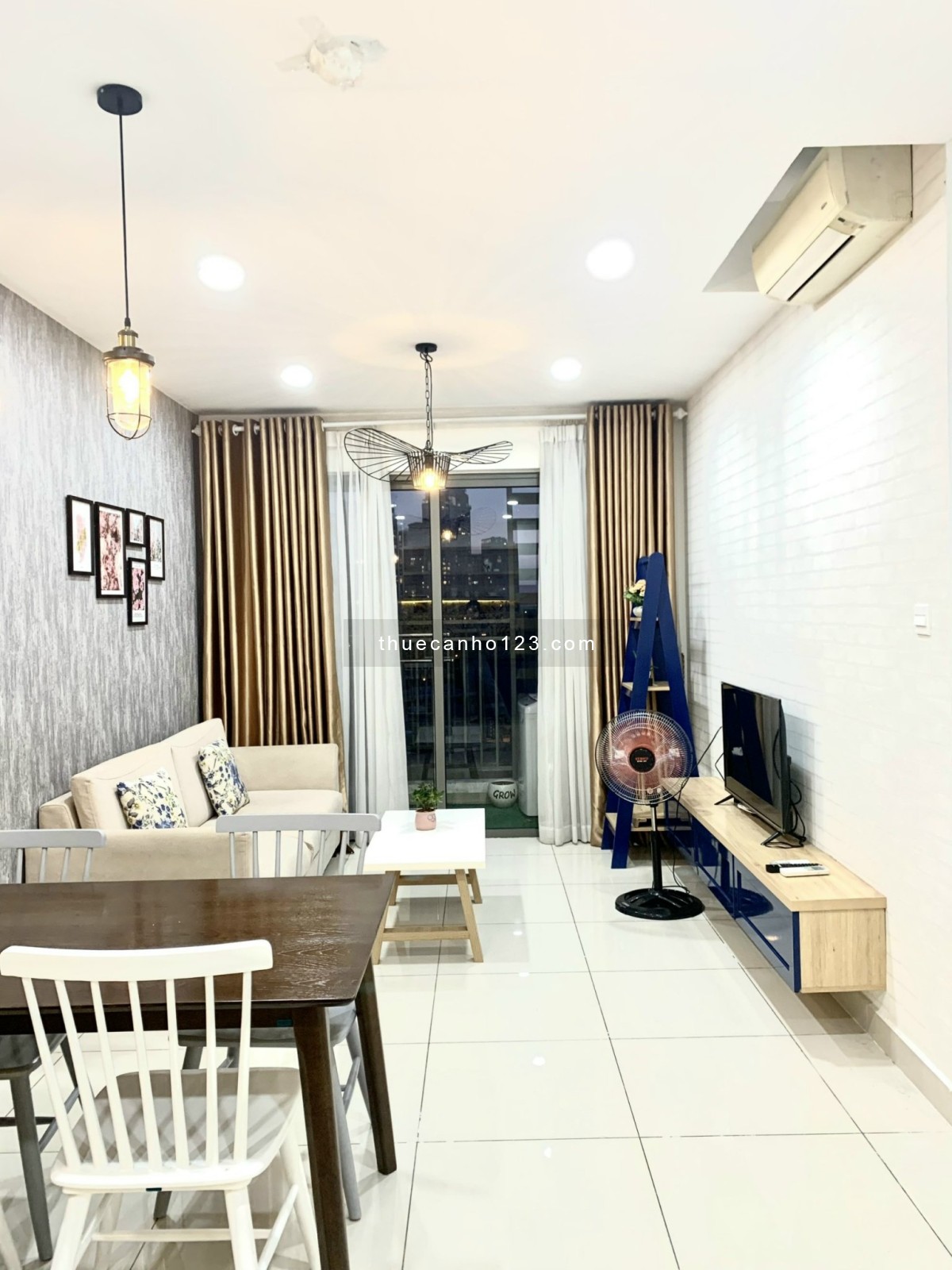 Chỉ 15tr cho căn hộ 2PN_75m2_Full NT tại The Sun Avenue Q2_LH Hồng thuê ngay