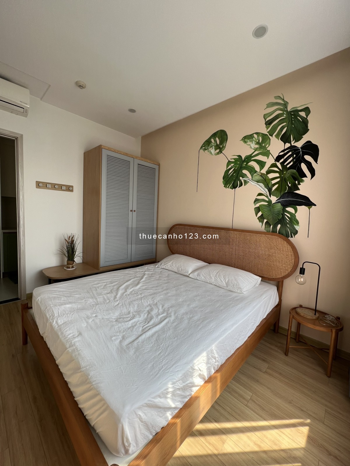 View cực đẹp ôm trọn vòng sông omega cho căn 2PN, 61m2, thiết kế cực tối ưu, 16.5 triệu, NewCity