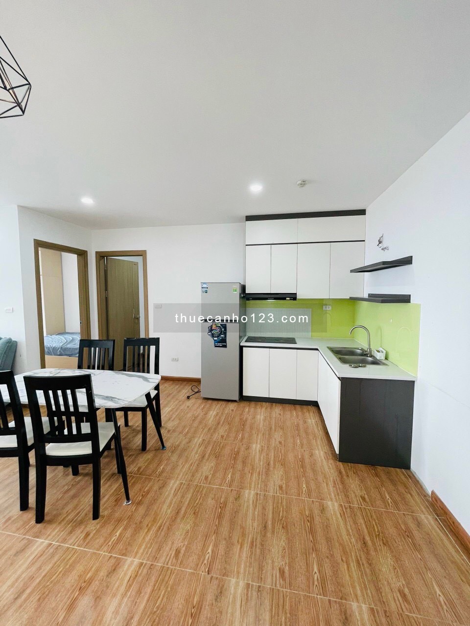 Cho thuê căn hộ 3 phòng ngủ đầy đủ nội thất Samsora Primier 105 Chu Văn An HĐ