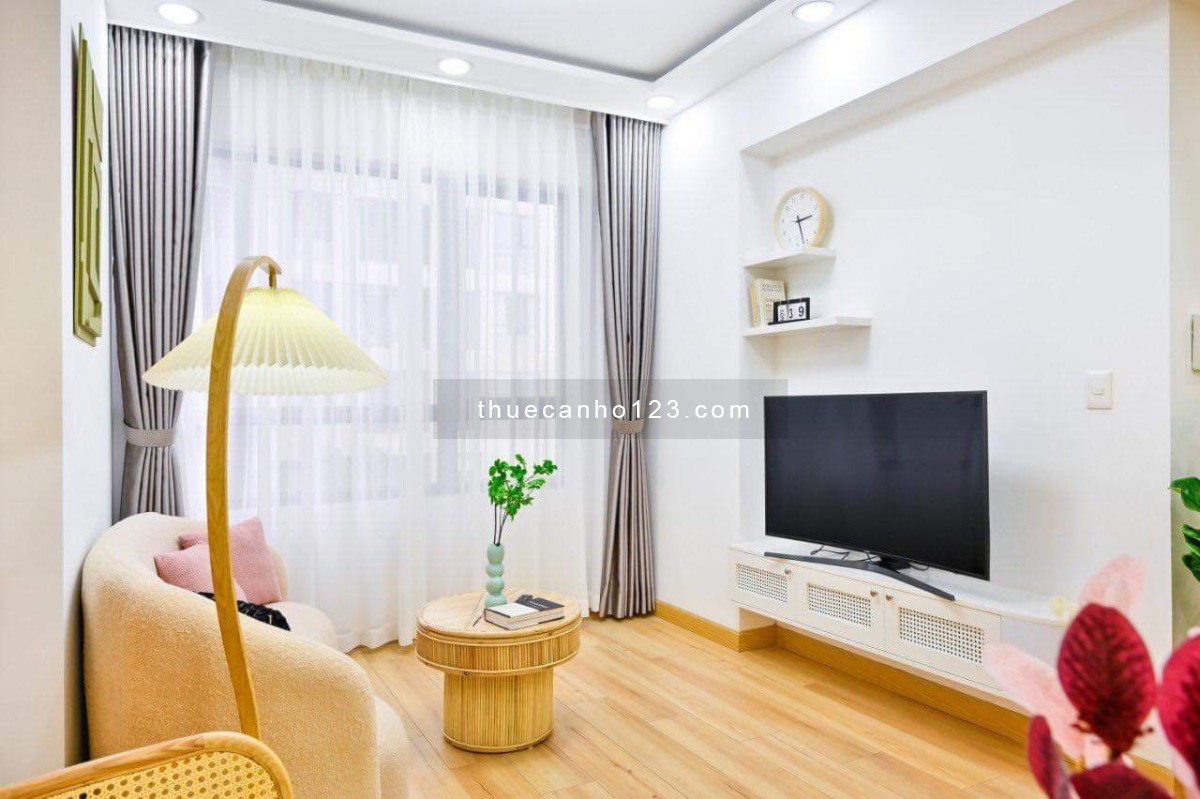 Cho thuê căn hộ chung cư Q2, 2pn full nt, nhà đẹp xuất sắc view hồ bơi