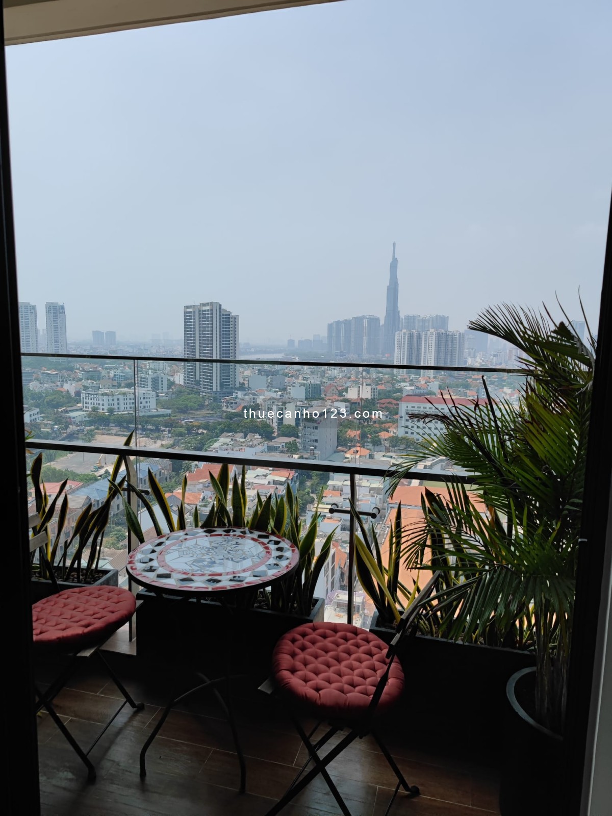 Giá siêu ưu đãi cho căn 2Pn, NTCB view Landmark 81 , thoáng chỉ 28 triệu, D’EDGE