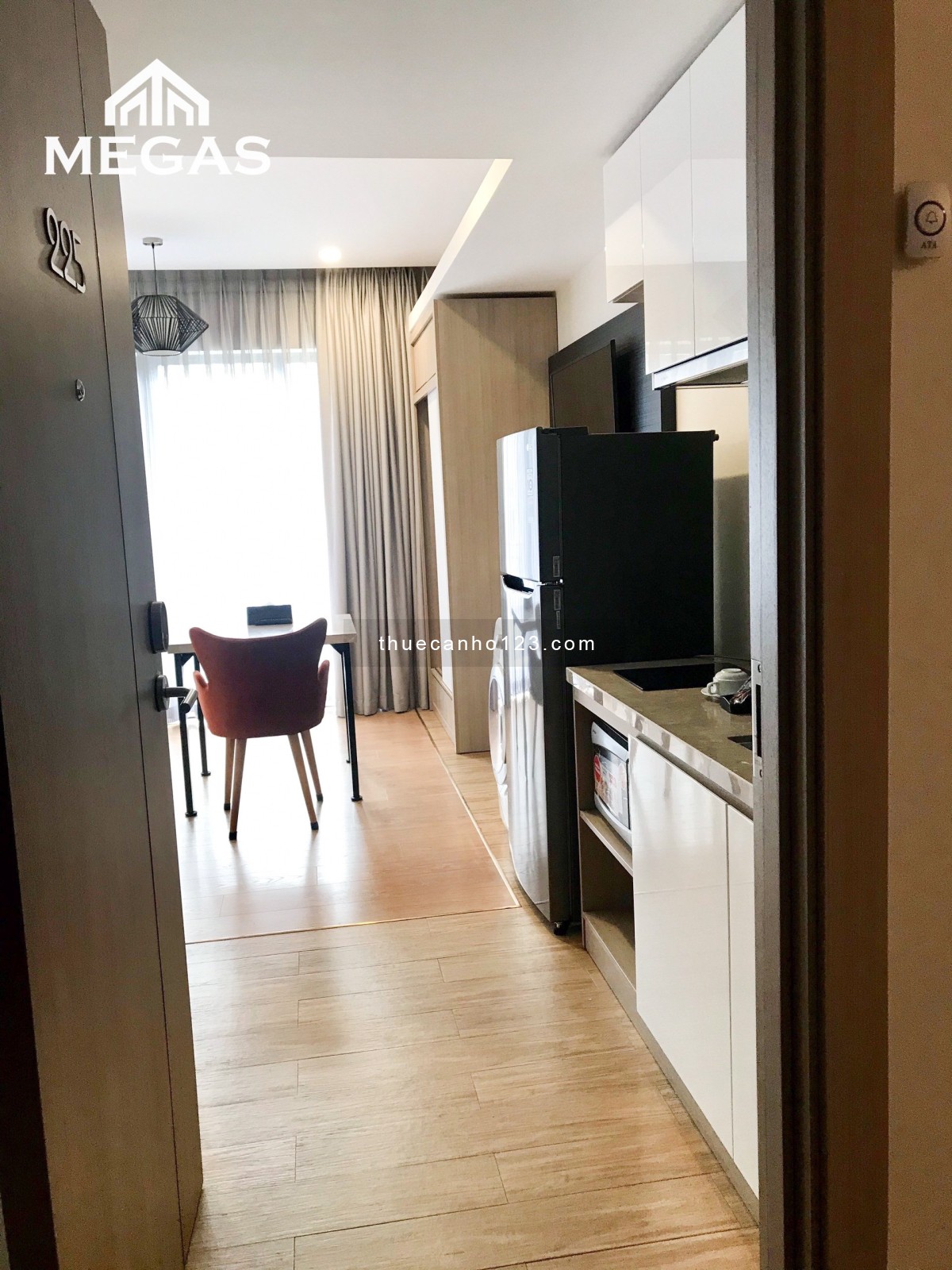 CHO THUÊ CĂN HỘ QUẬN 2, STUDIO FULL NT/ BAN CÔNG RỘNG NGAY MAI CHÍ THỌ GẦN THE SUN AVENUE