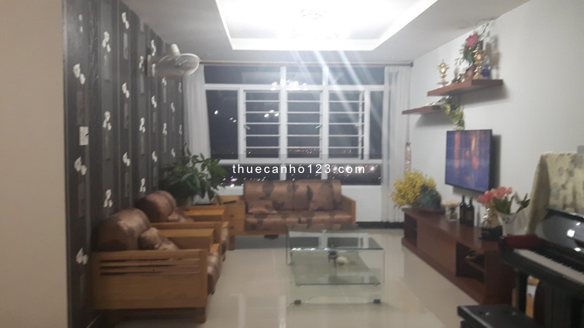 Cho thuê căn hộ q8 Quốc Cường Giai Việt 109m2 với 3 phòng ngủ giá 14 triệu