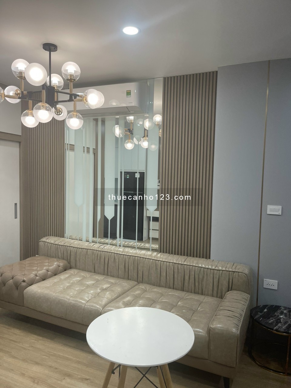 Cho thuê căn hộ Studio full nội thất đẹp tại Vinhomes Smart City, LH: 0365811049
