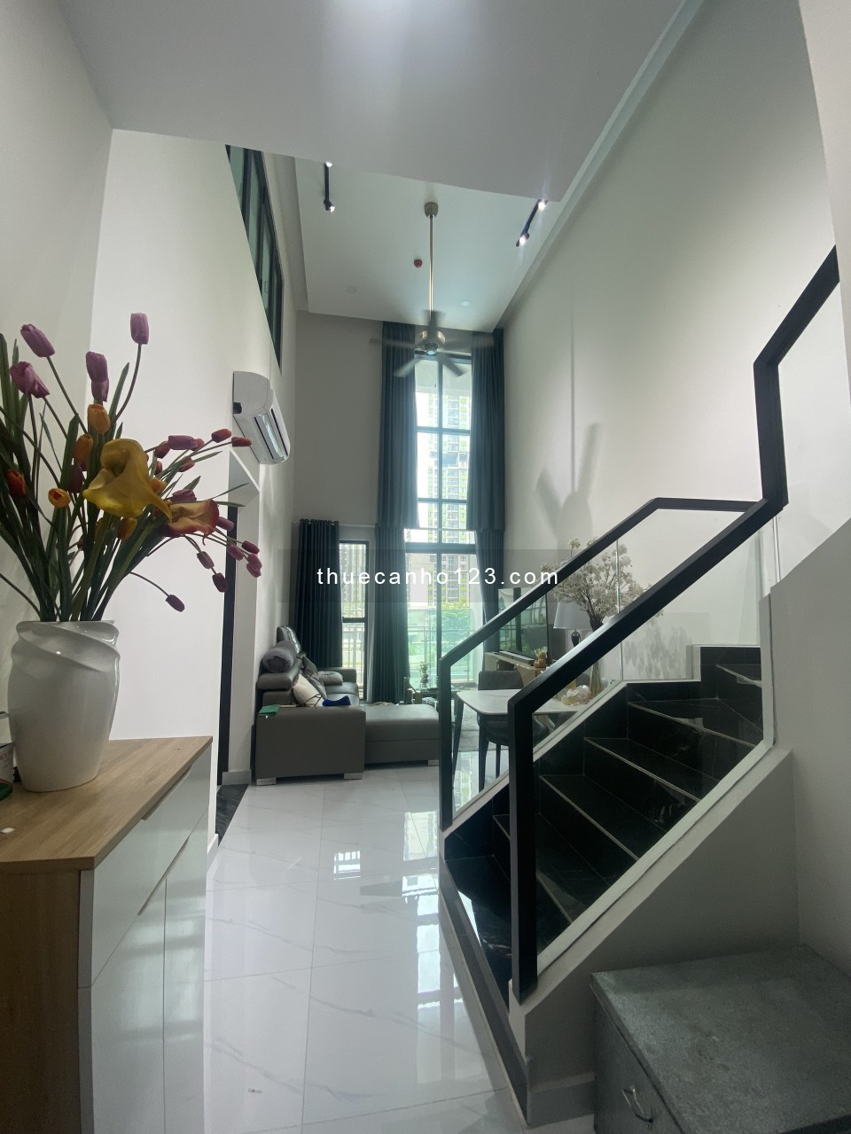 Duplex tại Feliz En Vista full nội thất kèm tông màu sang trọng