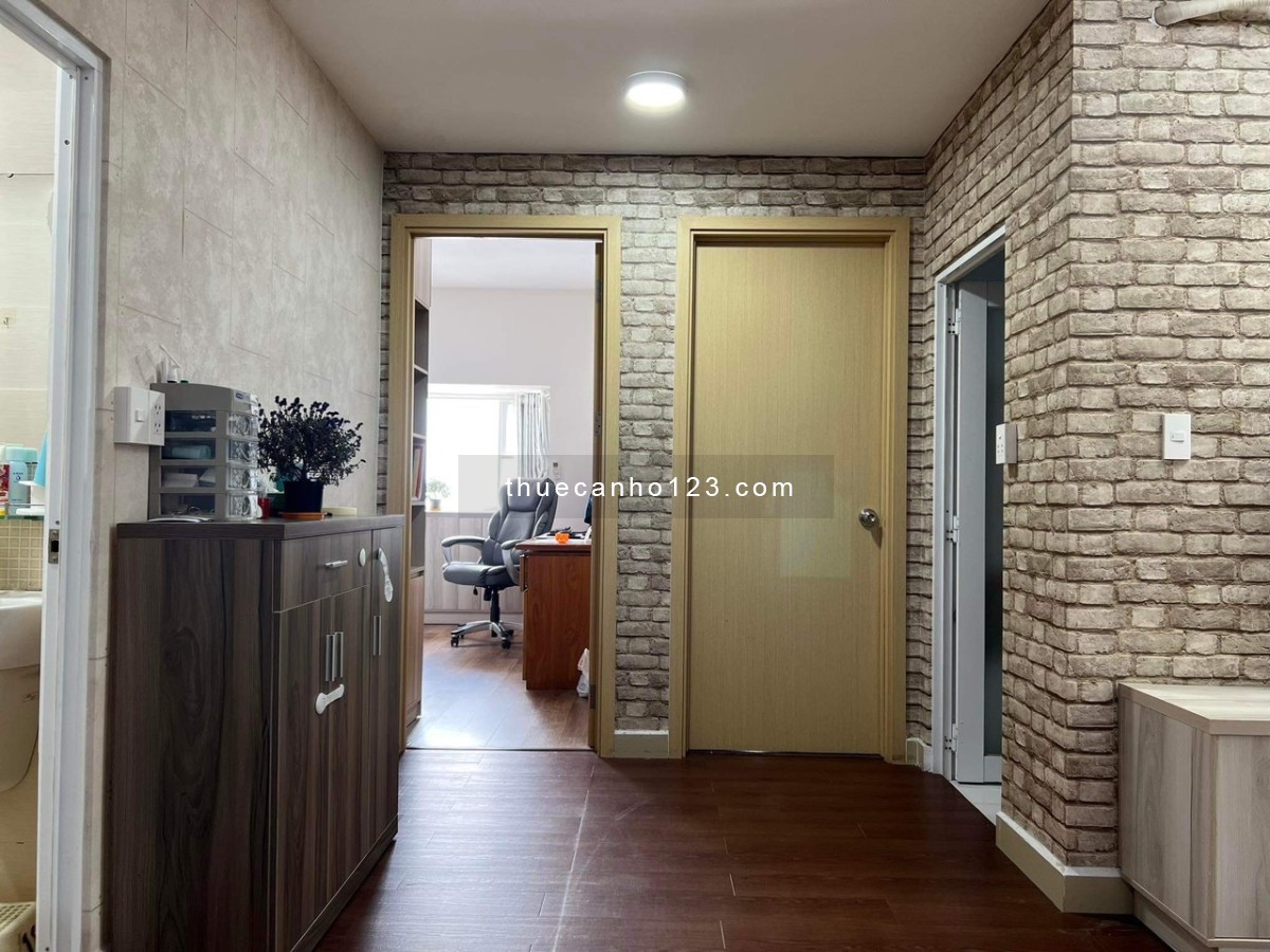 Chính chủ cho thuê căn hộ ÂU CƠ TOWER 90m2, 3pn, 2wc, nội thất đủ, nhà đẹp. Giá rẻ: 11 tr/th