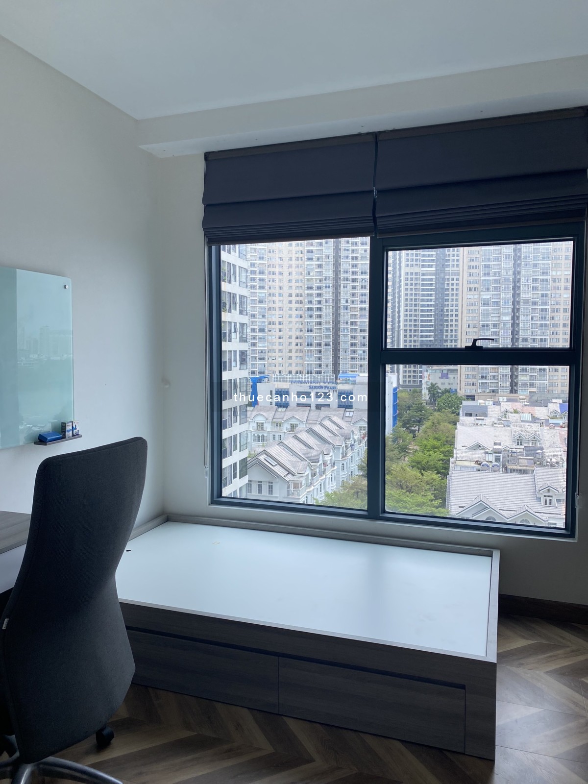 Căn hộ 3 phòng ngủ_125m2, SUNWAH PEARL, nội thất Đầy đủ, View Ban công cực Chill, giá 2500$