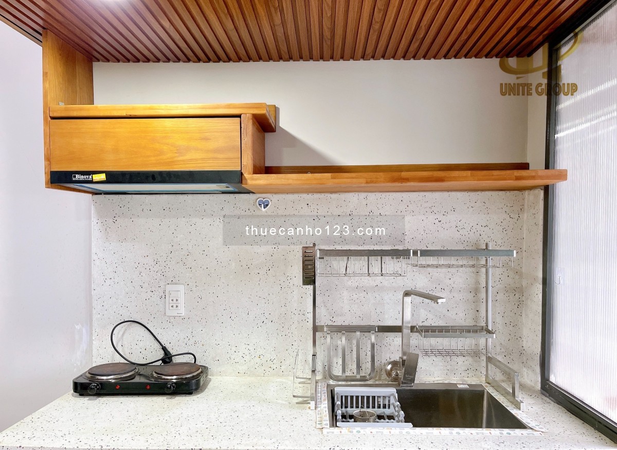 Gác ban công máy giặt riêng Lý Phục Man Quận 7 gần ĐH Tài Chính - Marketing