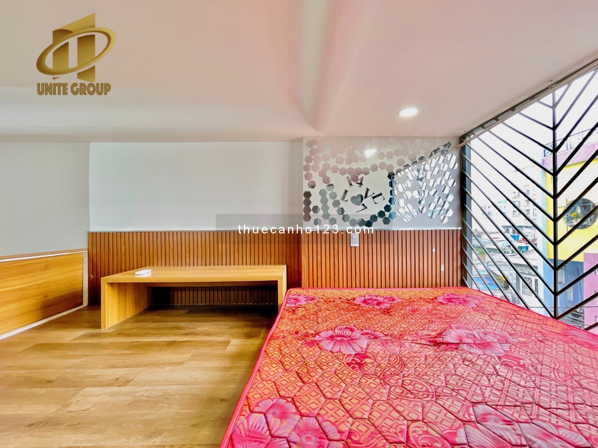 Gác ban công máy giặt riêng Lý Phục Man Quận 7 gần ĐH Tài Chính - Marketing