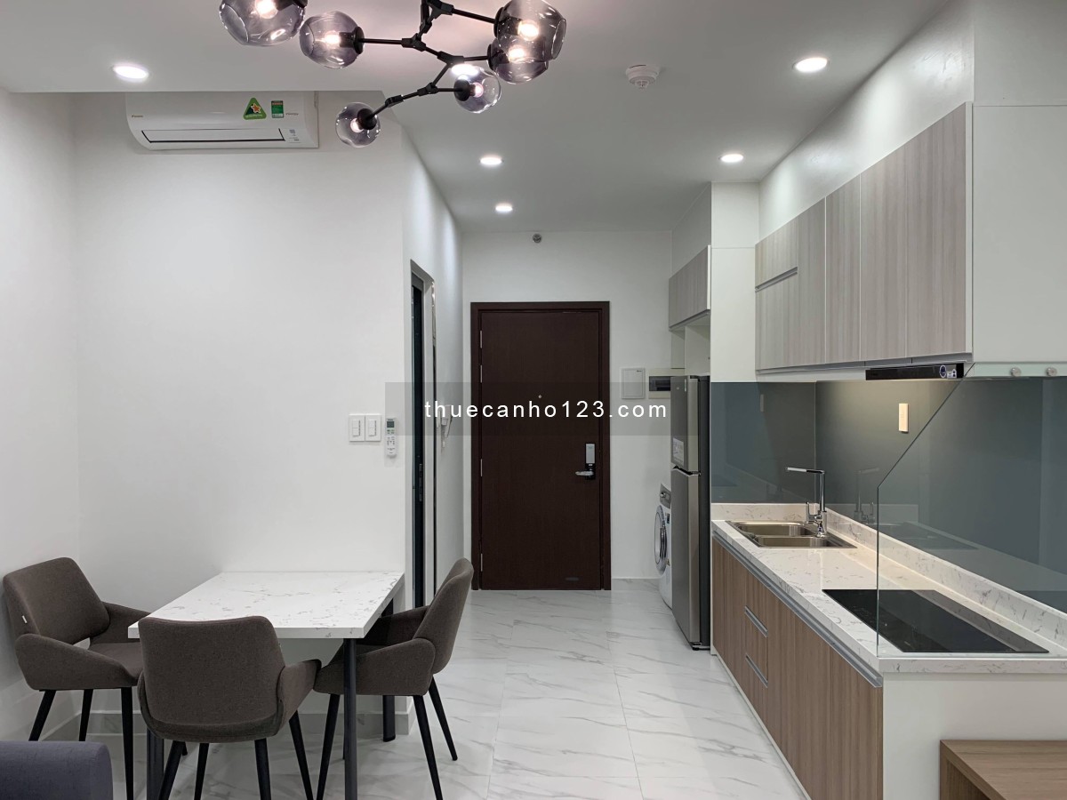 Studio_37m2, Đầy đủ-Tiện nghi-chỉn chu, Tại The Sun Avenue, View Nội khu Yên tĩnh, giá 12.5 triệu