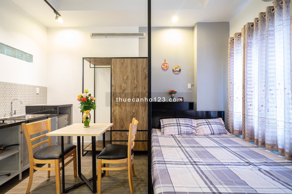 STUDIO 35m2 TÁCH BẾP - tại Trần Quang Khải, Tân Định, Quận 1 - cửa sổ lớn