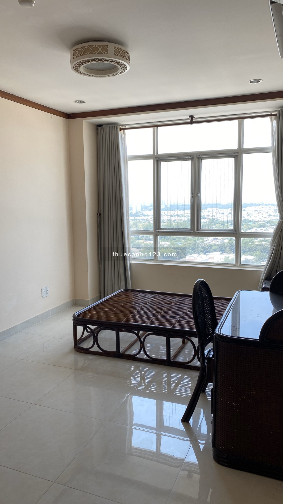 Cho thuê căn hộ chung cư Giai Việt Tạ Quang Bửu Q.8 có 3 Phòng ngủ, dt 150 m giá 14 tr/th
