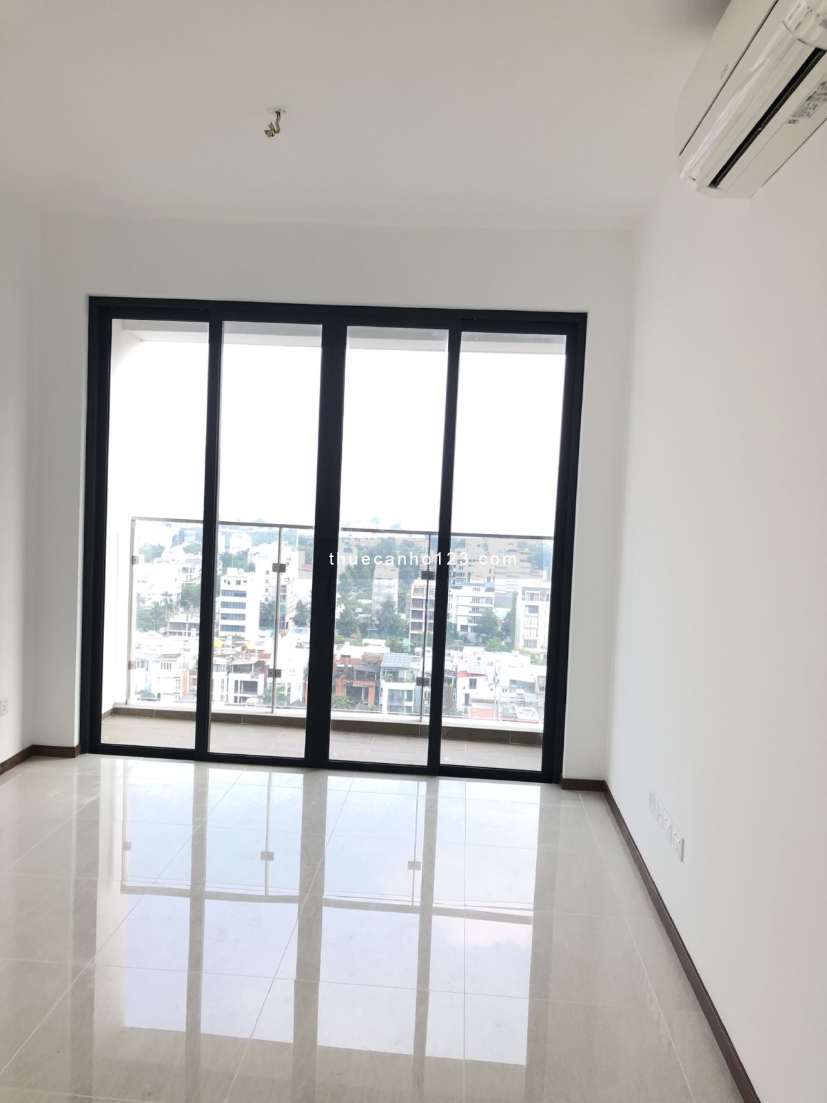 Rẻ nhất One Verandah, 2pn ntcb view thành phố chỉ 14 triệu