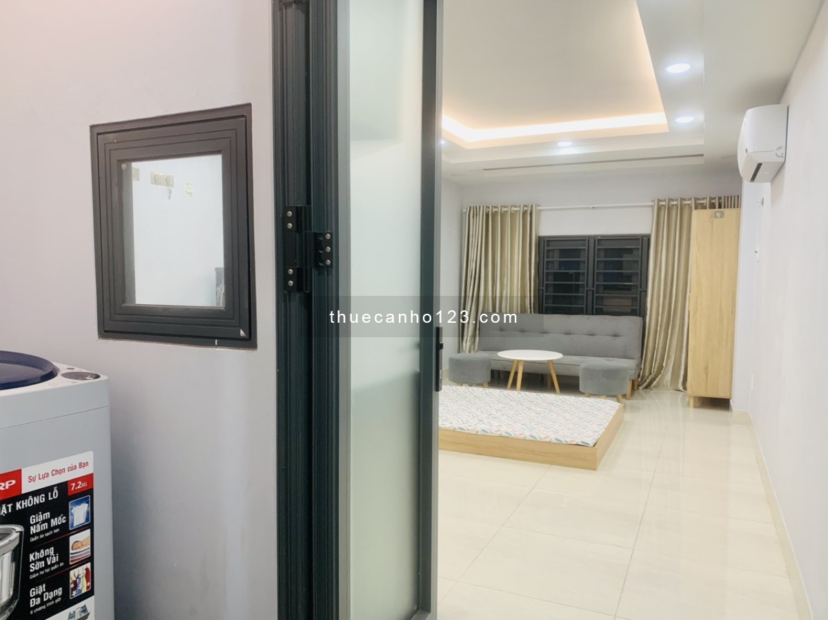 Studio 30m2 cửa sổ thoáng máy giặt riêng gần sân bay