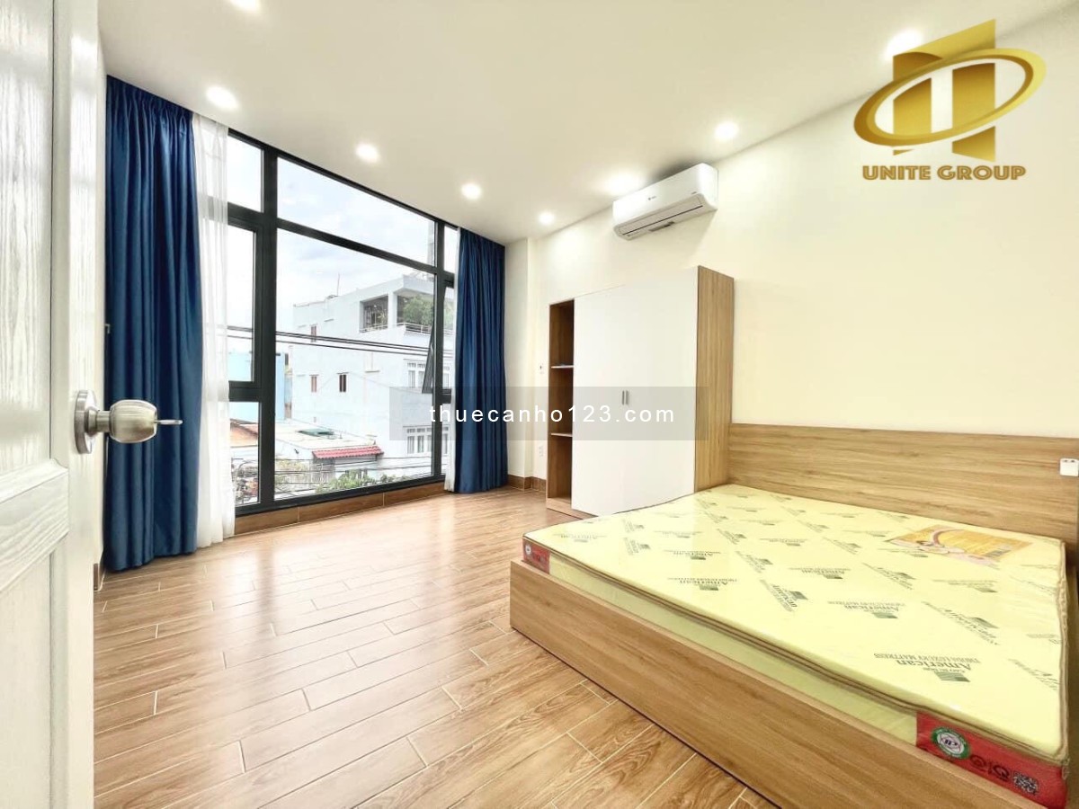 Studio full nội thất 60m2 ban công lớn,gần đại học Ntt, tôn đức thắng di chuyển qua quận1 tầm 5p