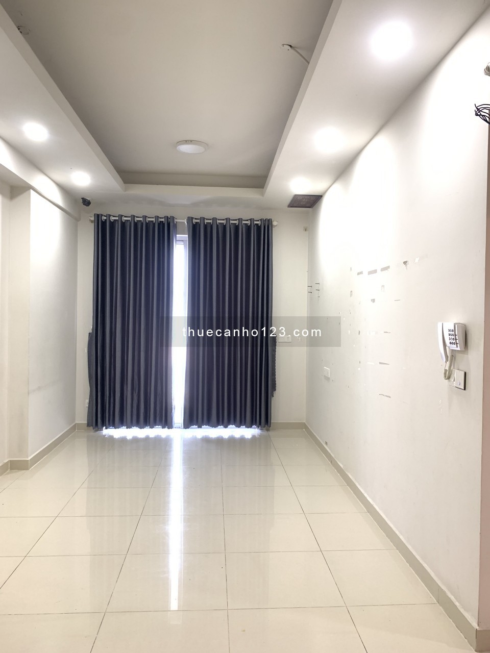Cho thuê căn hộ cao cấp Richstar Tân Phú 2pn, 2wc nội thất cơ bản 11tr/tháng, 0906913014 Thúy Anh