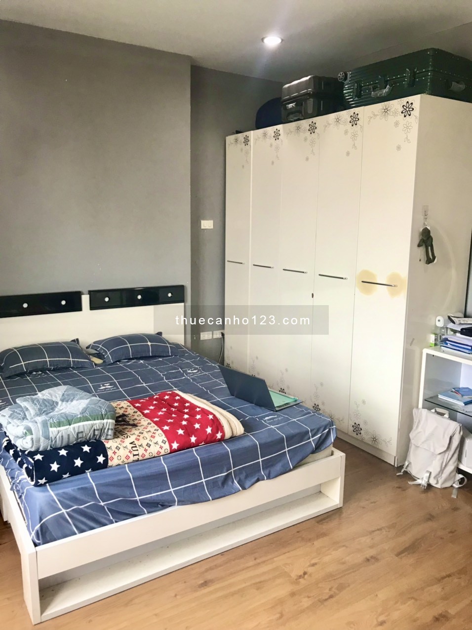 Chính chủ cho thuêMột căn 3 phòng ngủ, đồ cơ bản duy nhất tại Xuân Thuỷ- Cầu Giấy