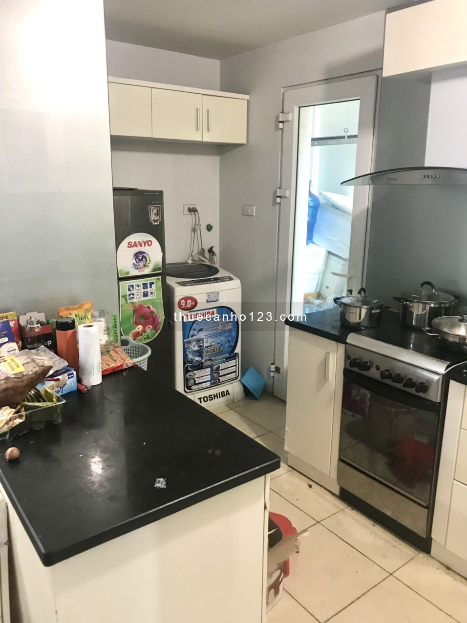 Chính chủ cho thuêMột căn 3 phòng ngủ, đồ cơ bản duy nhất tại Xuân Thuỷ- Cầu Giấy