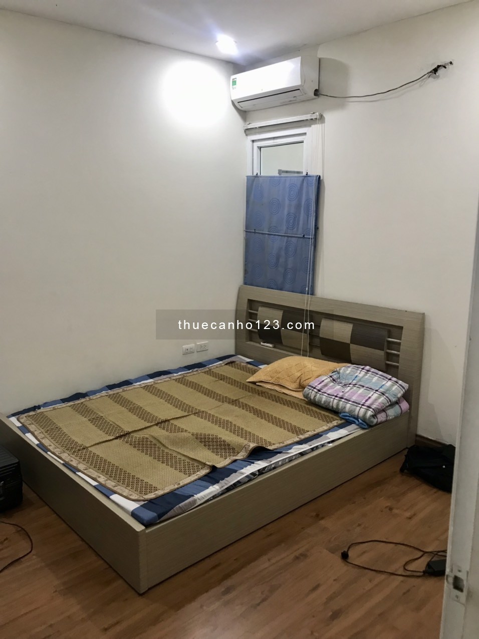 Chính chủ cho thuêMột căn 3 phòng ngủ, đồ cơ bản duy nhất tại Xuân Thuỷ- Cầu Giấy