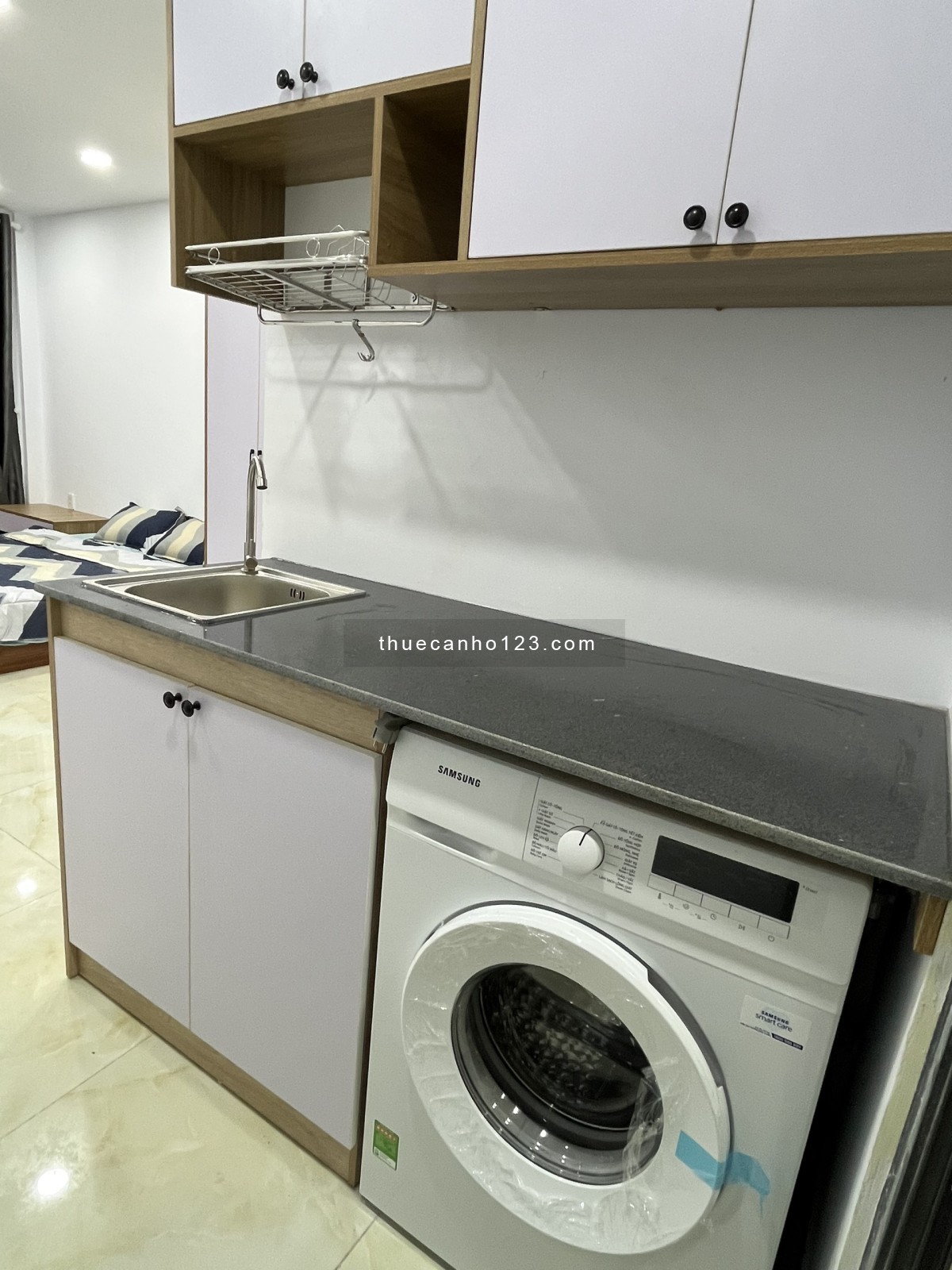 Cho thuê căn hộ mới cửa sổ lớn máy giặt riêng tại Bình Thạnh