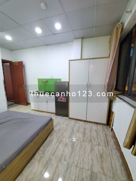 Studio cửa sổ lớn full nội thất Quận 4 gần Đh Luật,Ntt,thuận tiện di chuyển qua Quận 1,5,7,8 chỉ 10p