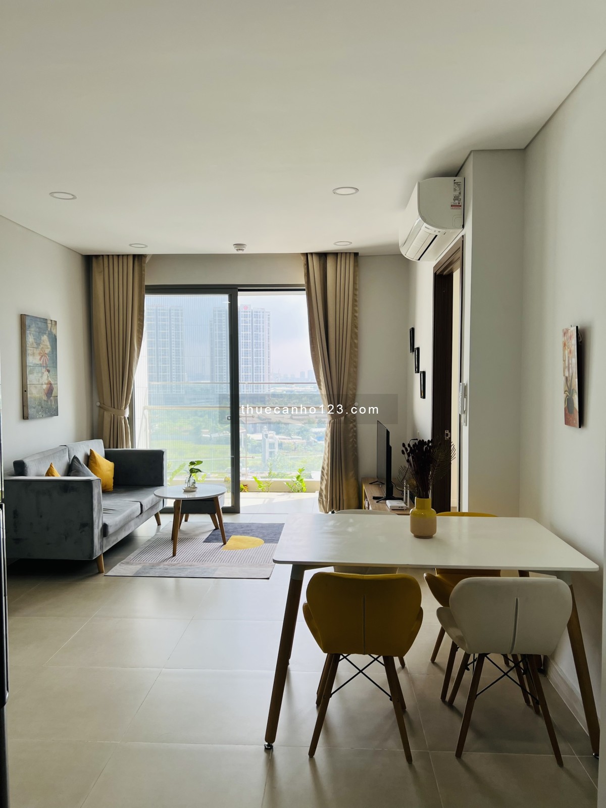Căn hộ 2 phòng ngủ River Panorama giá 12.5 triệu ,cho thuê đầy đủ nội thất cao cấp, view sông.