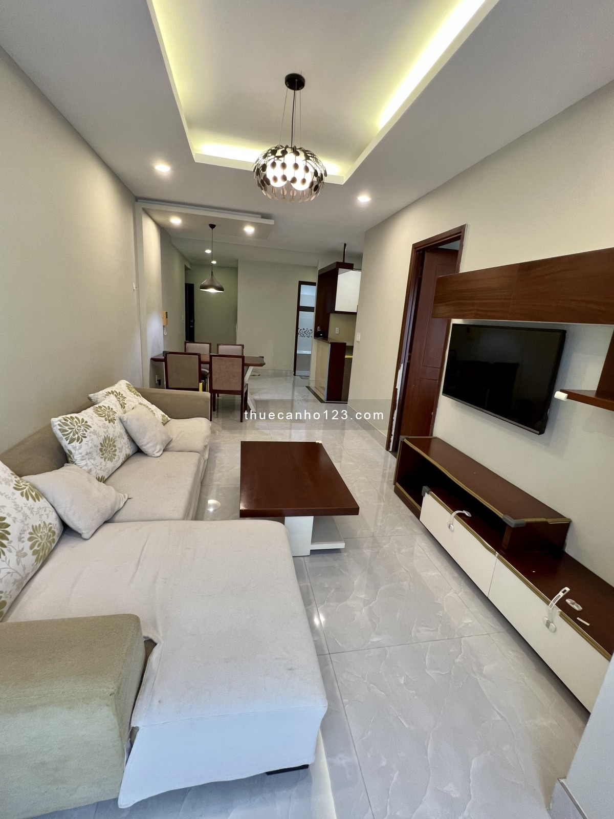 Cho thuê Sky Garden 3 , 2PN 2WC giá 14 triệu