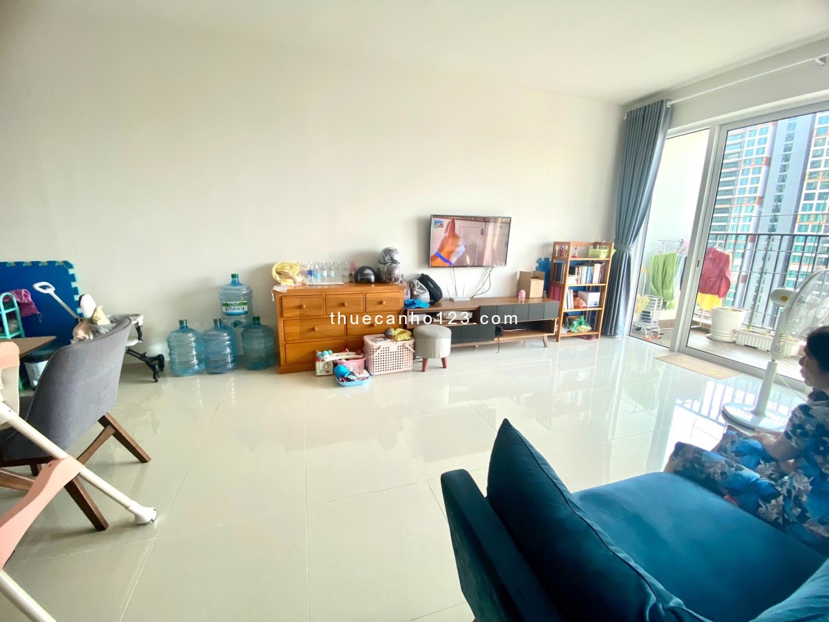 Vista Verde cho thuê căn hộ 2PN, 89m2 giá siêu hấp dẫn
