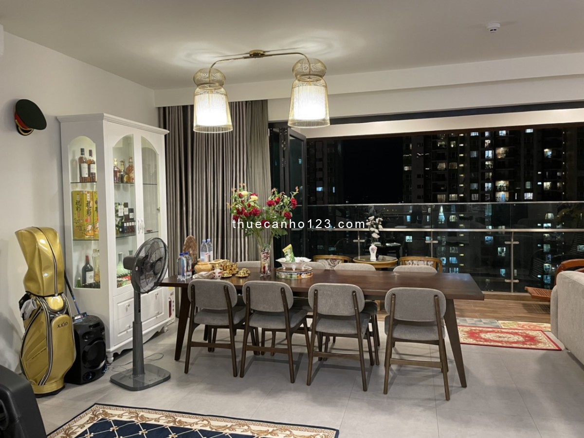 FELIZ EN VISTA ! Duy nhất căn 4PN full nội thất cực đẹp như Penthouse