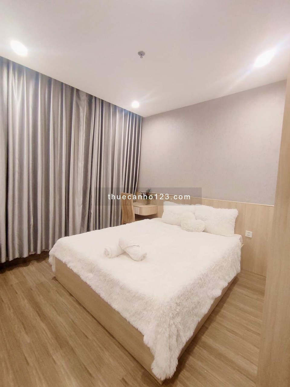 Cho thuê căn 2PN full nội thất siêu xinh chỉ 8 triệu tại Vinhomes Q9