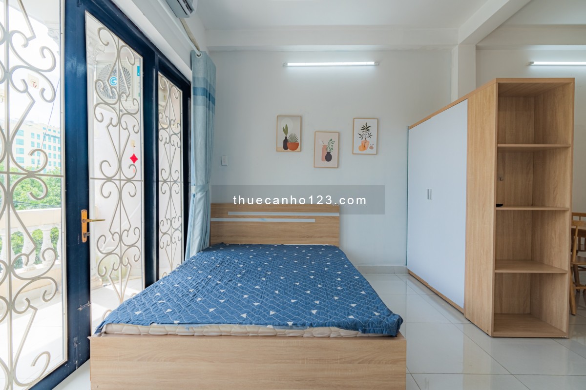 Căn hộ 40M2 BAN CÔNG SIÊU RỘNG - FULL NỘI THẤT ngay Phan Xích Long