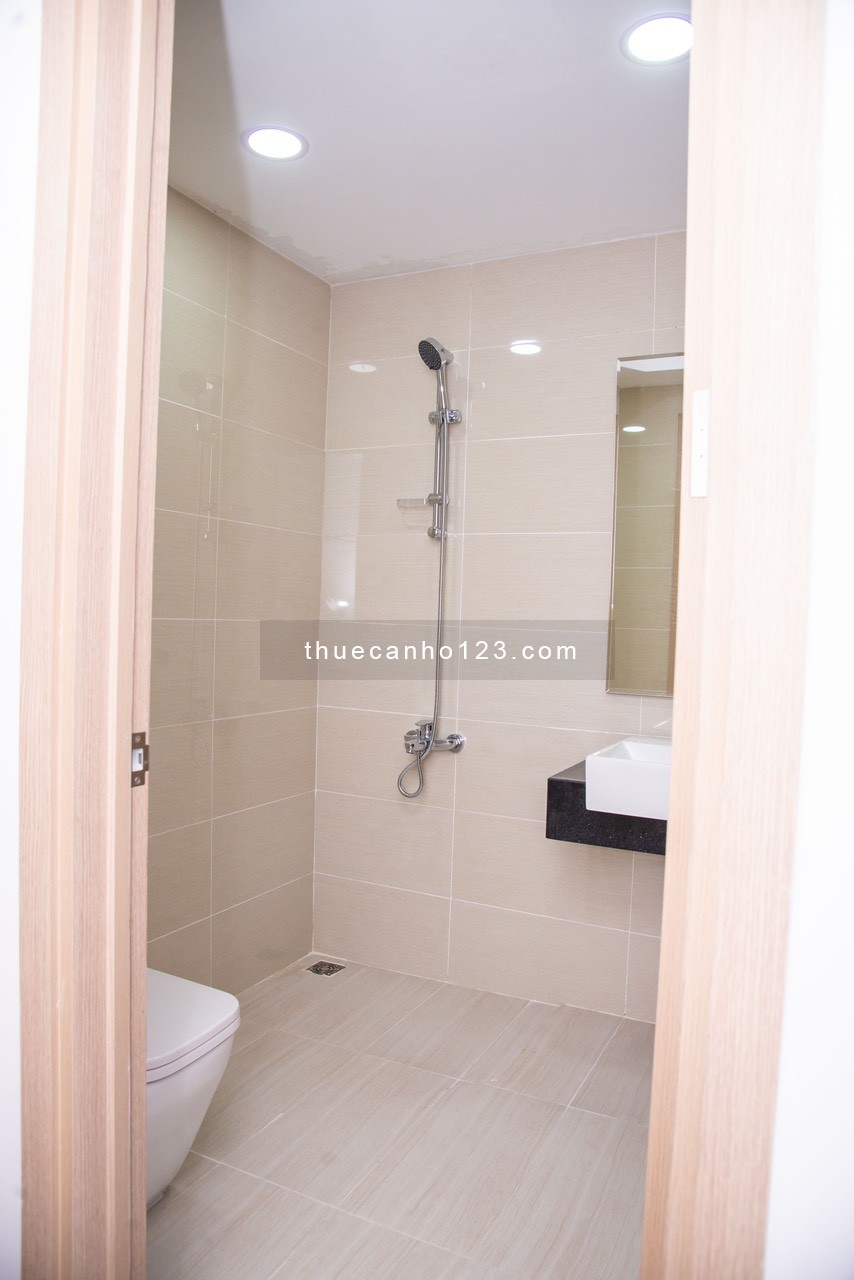 Cho thuê Sky Center,1PN,1WC,có ban công phòng khách,thuê 9,5tr,ở liền