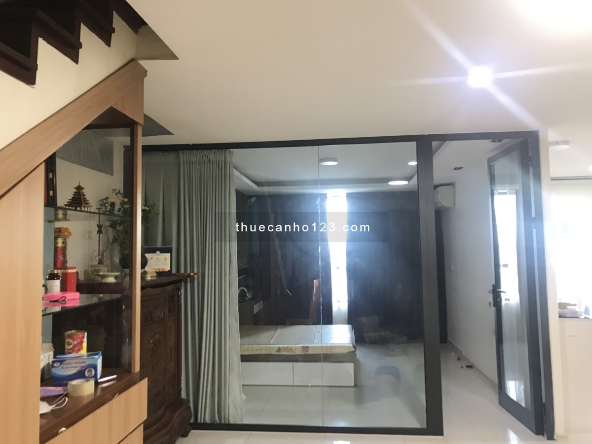 Cho thuê căn duplex Tòa A Chung cư Goldenland