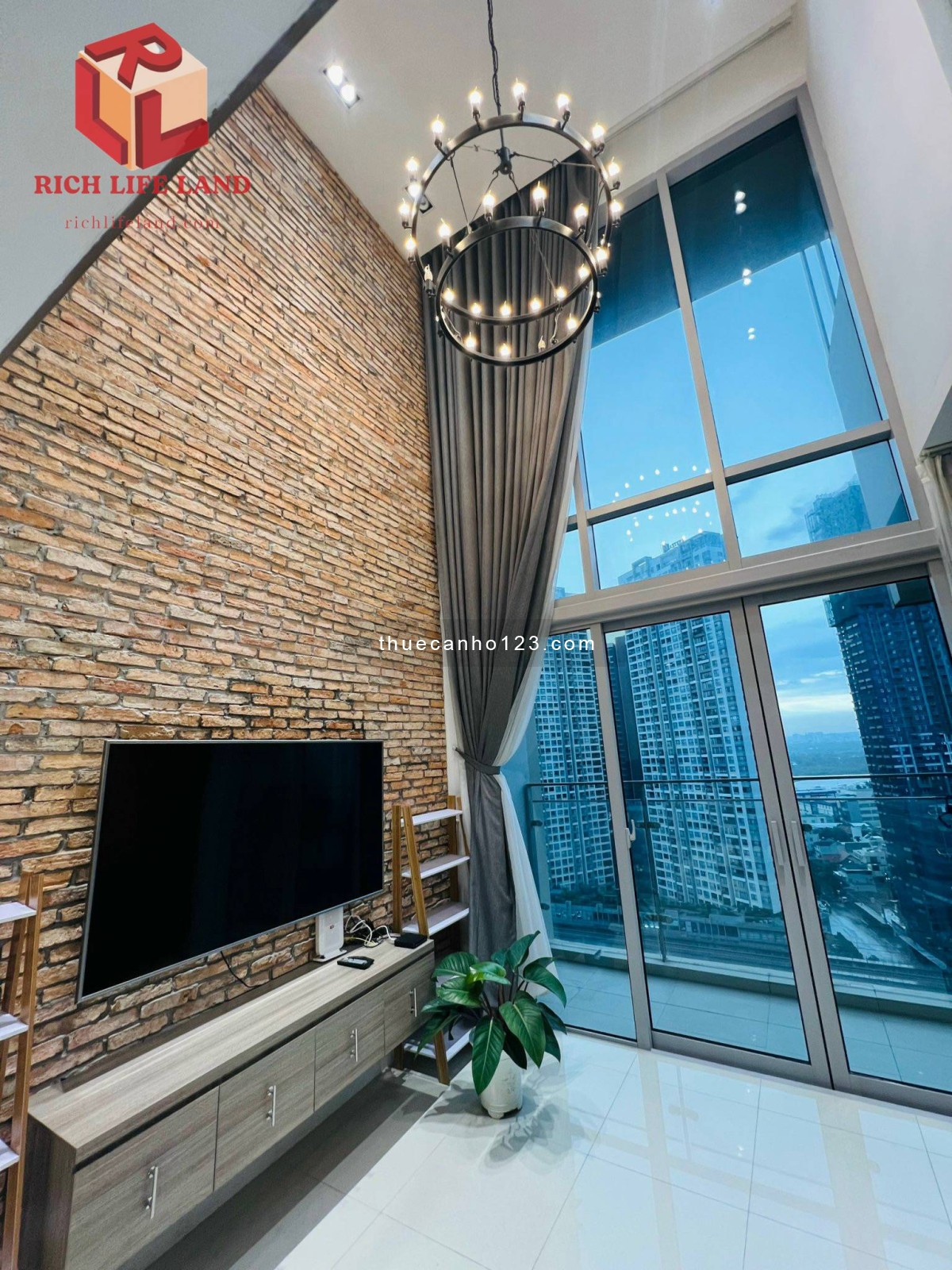 C/hộ duplex rất đẹp, full nội thất cao cấp thuộc dự án Estella Heights