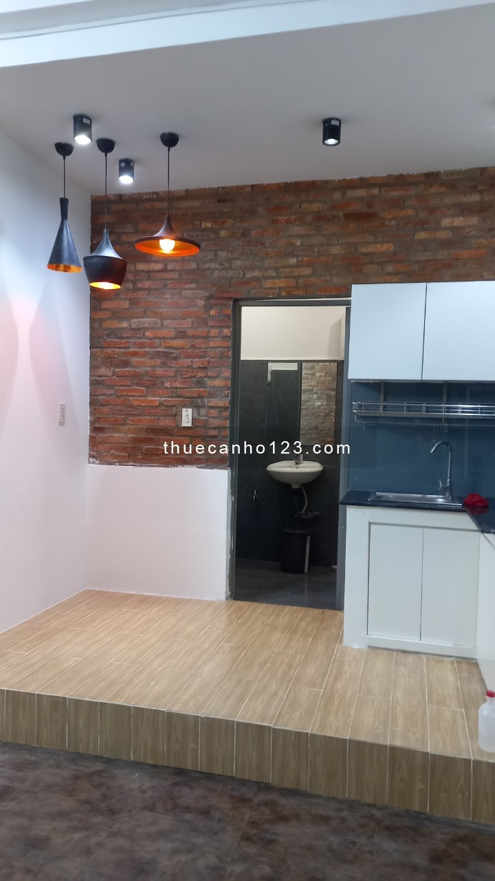 Cho thuê căn hộ Chung cư 212, Quận 1, full nội thất, view đẹp, vị trí trung tâm HCM, giá chỉ 10 tr