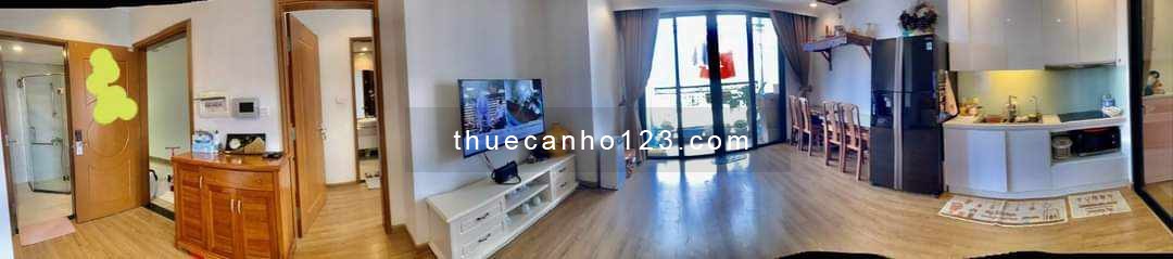 Chính chủ tôi cần cho thuê CHCC Vinhomes Royal City, 2PN, ~72m2, sẵn đủ đồ nội thất, LH 0344529391