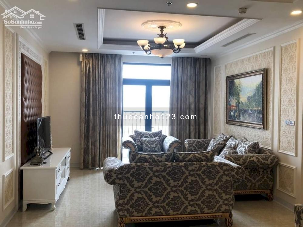 Chính chủ tôi cần cho thuê CHCC Vinhomes Royal City, 3PN, 136m2, sẵn đủ đồ nội thất,LH đt 0344529391